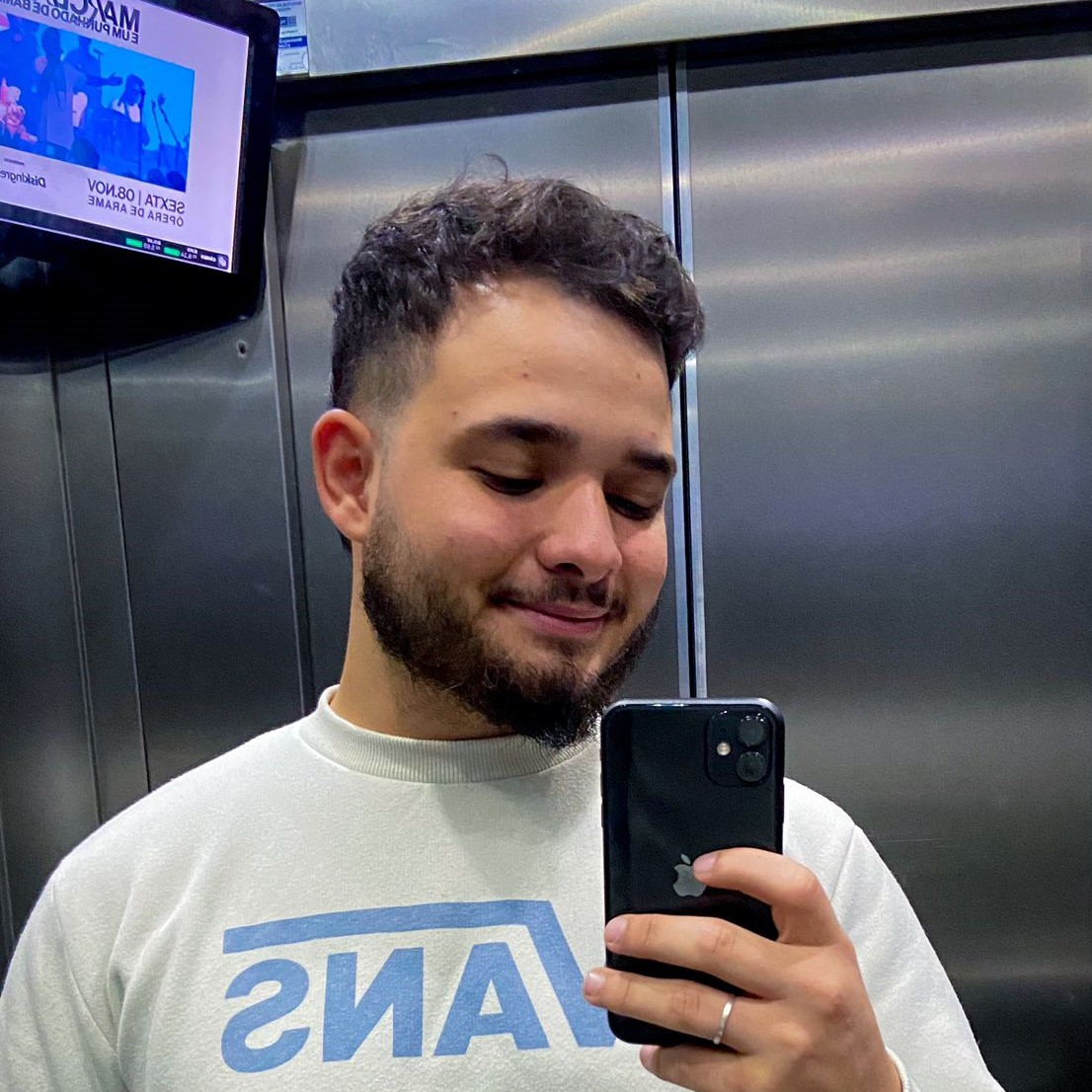 Foto de Alexandre Tortoza sorrindo